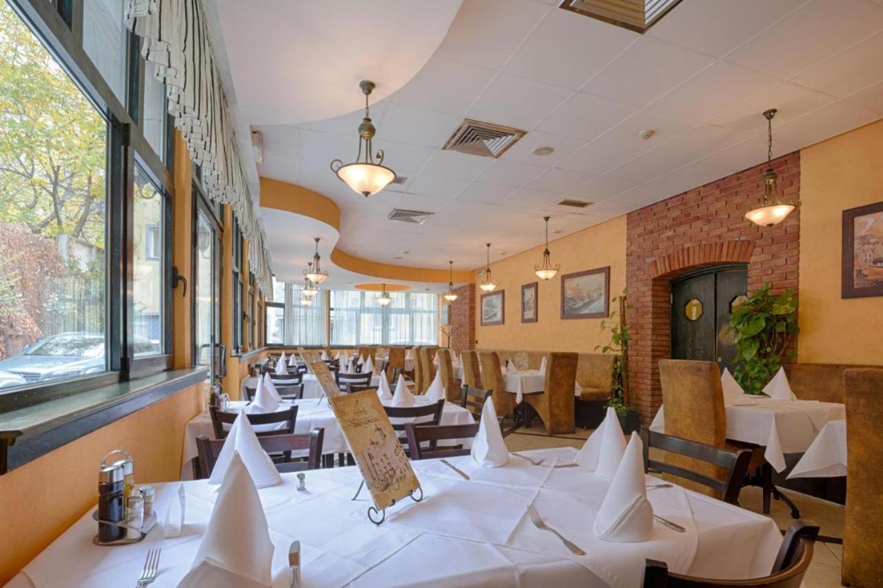 Madison Inn Suites - Wilson'S Square ベオグラード エクステリア 写真